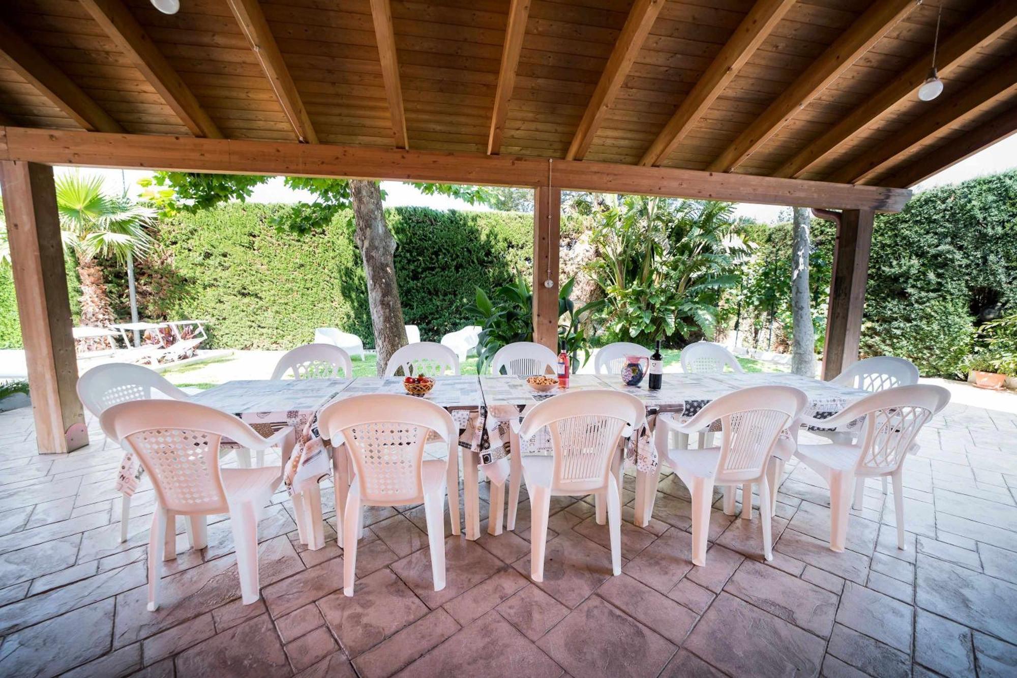 Villa Claudia By Vivimy Parabita Exterior photo